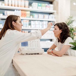 Revisión consulta de dermofarmacia