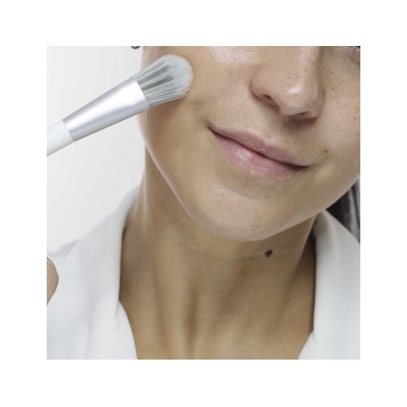 BETER BROCHA MAQUILLAJE FLUIDO PELO SINTETICO Nº83