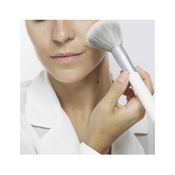 BETER BROCHA DE MAQUILLAJE EN POLVO PELO SINTÉTICO Nº81